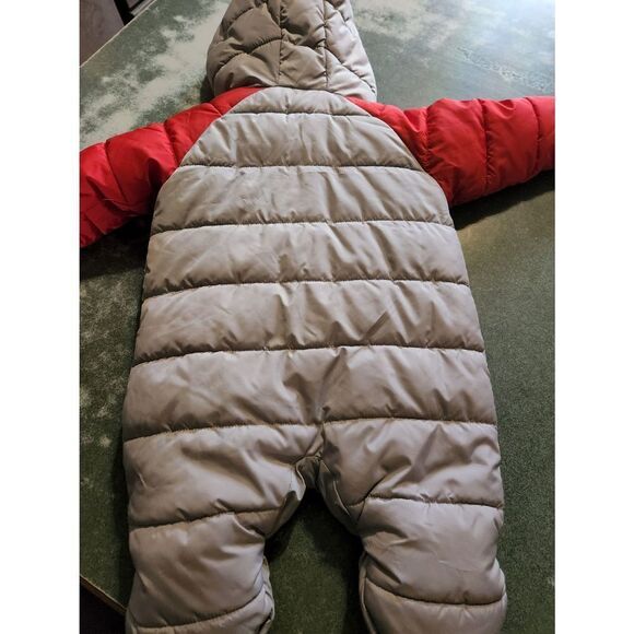 Nike Baby Full Zip Hooded Puffer Snowsuit Fleece Lined Gray Red sz 6 months - Picture 3 of 3